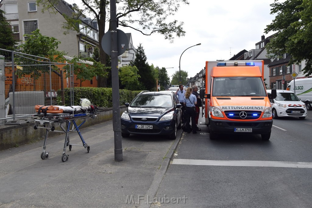 Einsatz BF Koeln Koeln Brueck Bruecker Mauspfad P11.JPG - Miklos Laubert